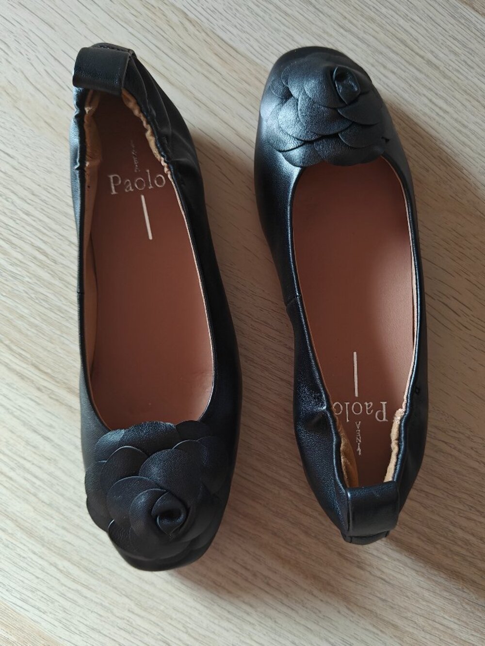 PAOLO BLACK ROSE EMBELLISHED BALLET FLATS (SIZE 5M)